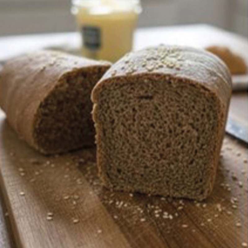 “Replacing part of the wheat flour increased the fibre content and gave it the colour of wholemeal bread. Even without preservatives, the bread did not develop mould after 15 days outside the fridge.”